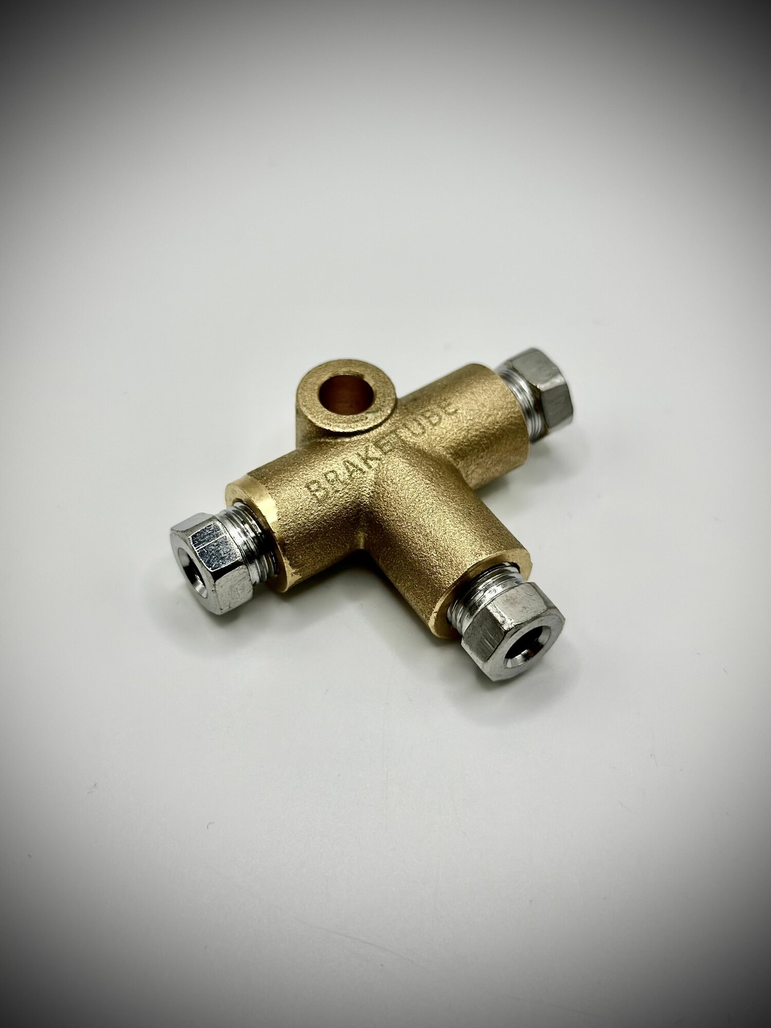 Тройник соединения тормозных трубок 4.75 10.1 Евро