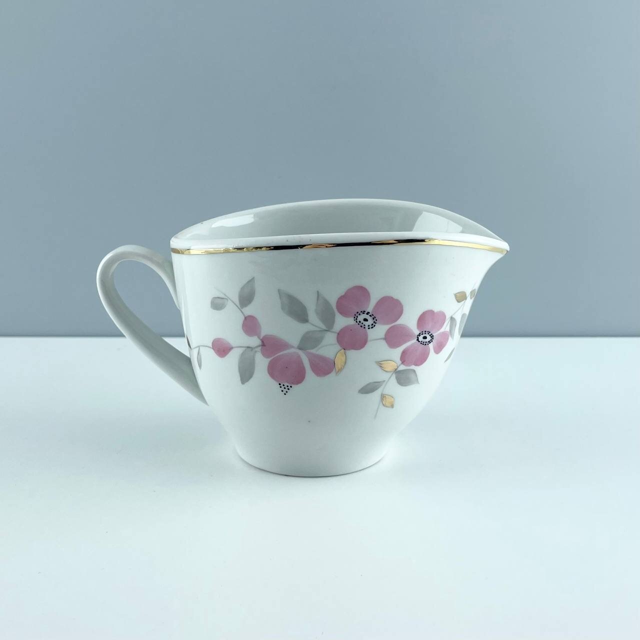 Винтажный соусник "Растительный декор". Фарфор, роспись. СССР, 1970-е.