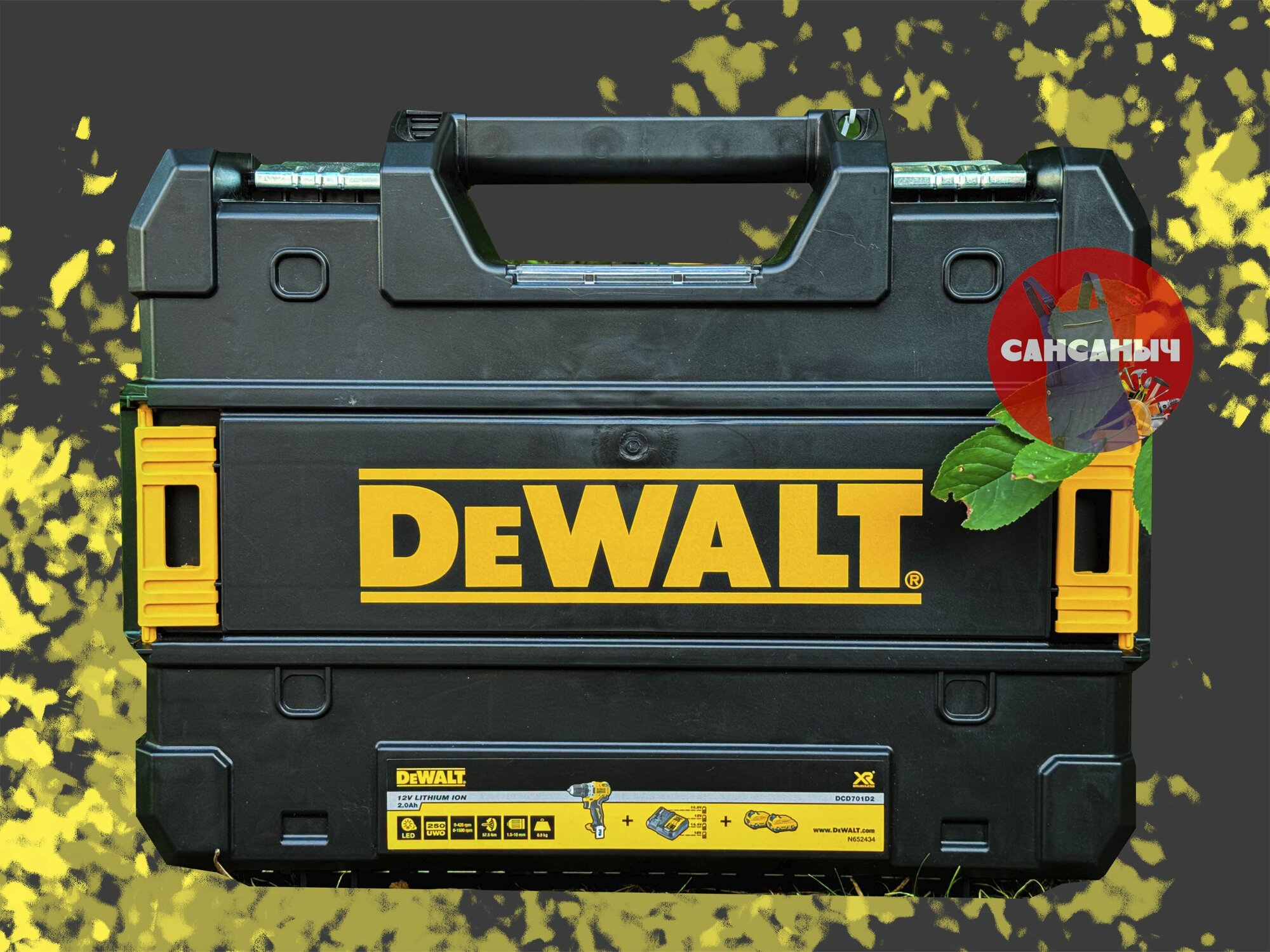 Аккумуляторная дрель-шуруповерт DeWALT DCD701D2