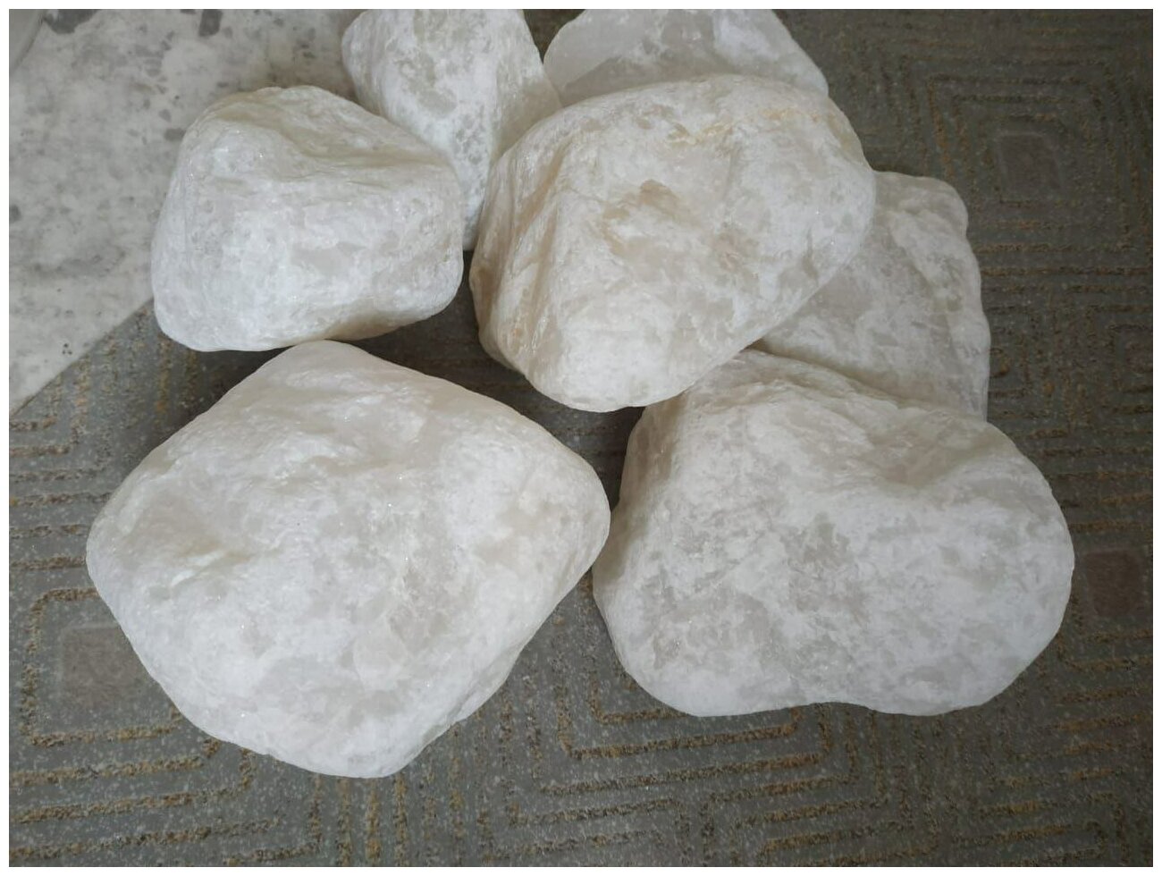 Камень для бани и сауны ERKKIA "Кварц Княжеский" шлифованный, средняя фракция (коробка 10 кг) - фотография № 5