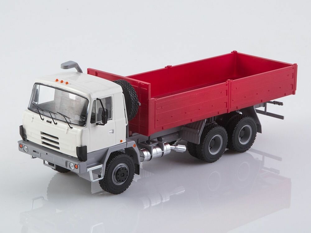 Tatra-815 V26 бортовой, масштабная модель грузовика коллекционная