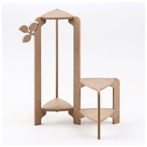 Стойка-полка для цветов трехъярусная Флора 49х36х26 см для декорирования 1607₽