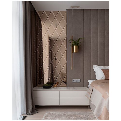 Зеркальное панно бренда