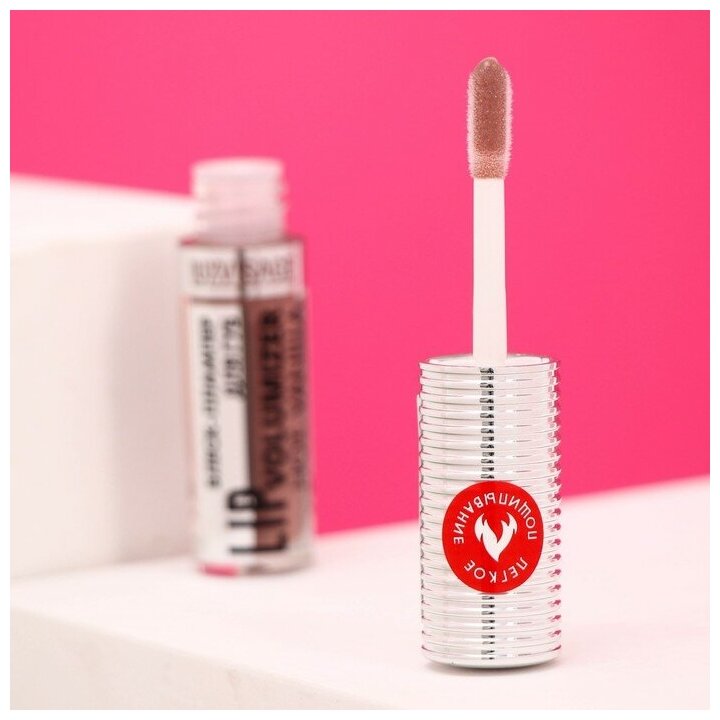 LUXVISAGE Блеск для губ Lip Volumizer Hot Vanilla, 306 ice taupe - фотография № 6