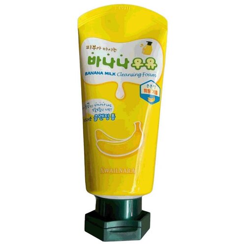 Успокаивающая пенка для умывания Welcos Kwailnara Banana Milk Cleansing Foam, 120 мл