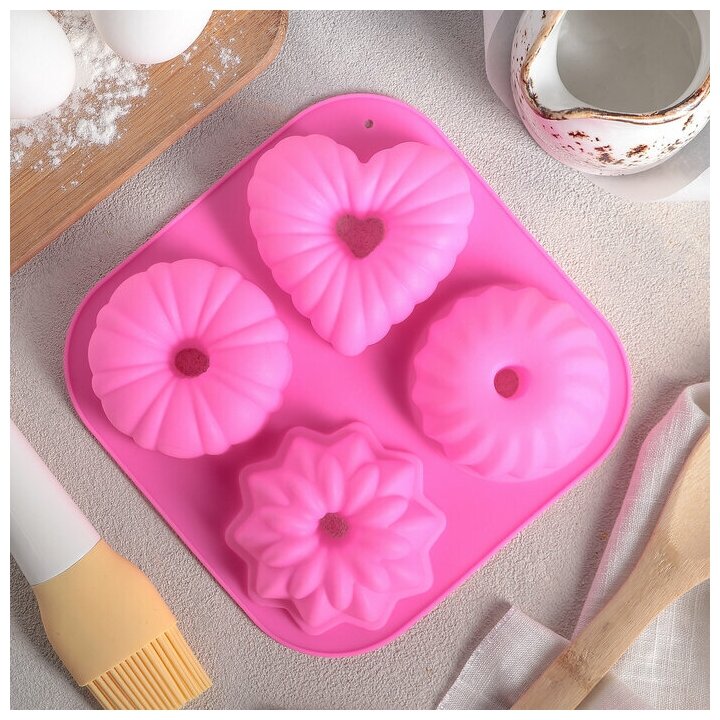 фото Форма силиконовая для выпечки Доляна «Немецкий кекс», 17?17 см, 4 ячейки, цвет микс