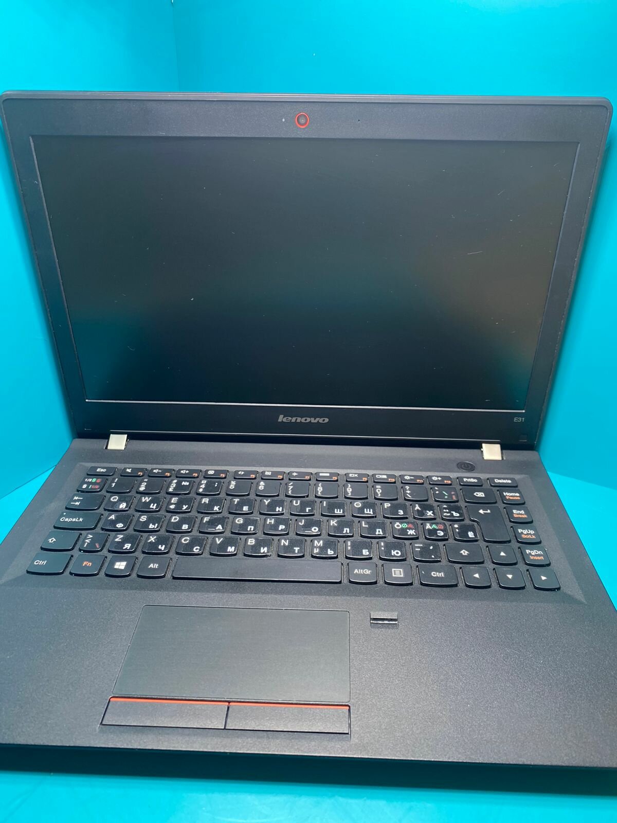 Ноутбук Lenovo E31-80 intel Core i3-6006U 2 GHz 4 Gb ОЗУ 128 Gb SSD intel HD Graphics 520