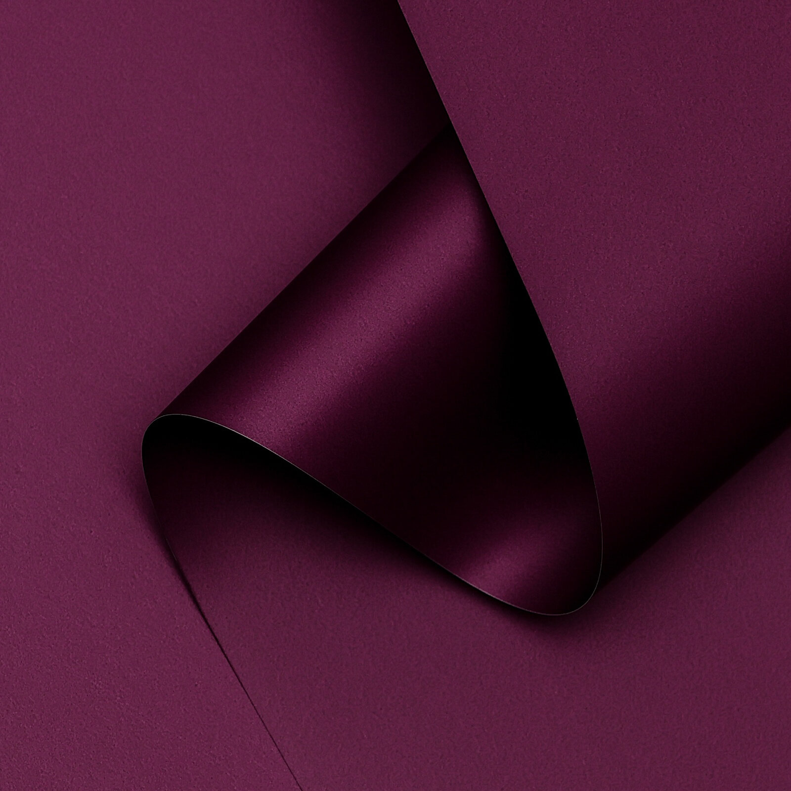 Пленка для цветов тонированная матовая красный пурпур 05 х 10 м ±1 см 65 мкм