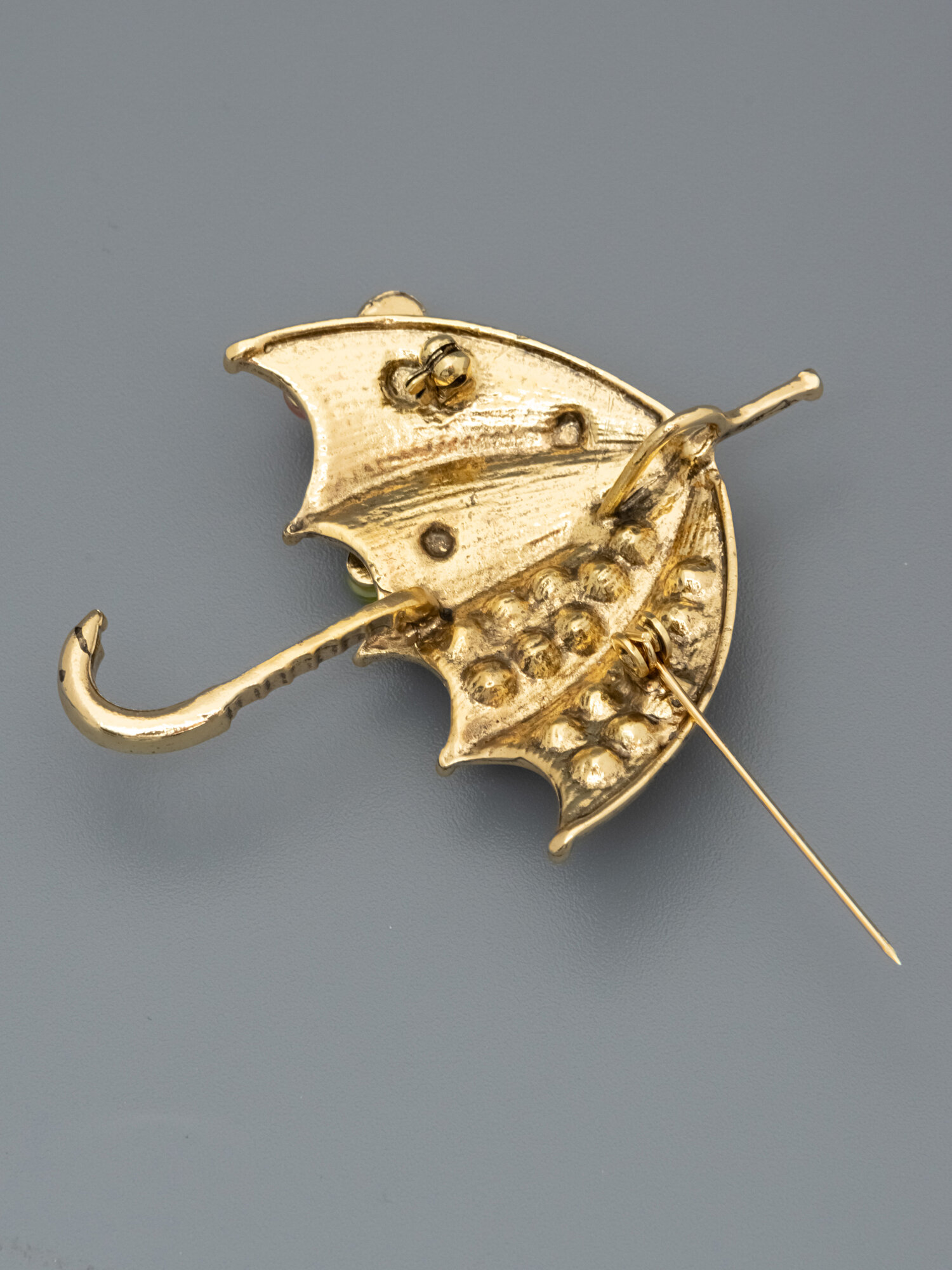 Брошь ЖемАрт, кристалл, кошачий глаз синтетический, коричневый, зеленый — фото 1