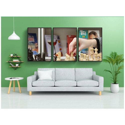 фото Набор модулных постеров для интерьера "шахматы, рука, фигуры" 60x90 см. в тубусе, без рамки lotsprints