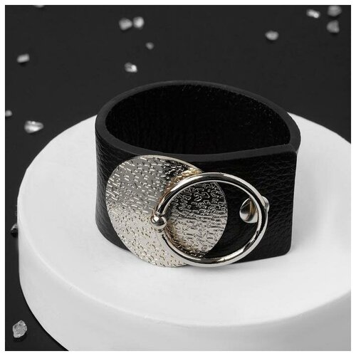 фото Queen fair браслет кожа "диск" с кольцом, цвет чёрный в серебре l=21,5