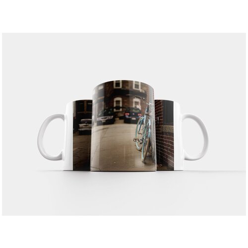 фото Кружка "аллея, велосипеды, кирпичная стена" 320 мл lotsprints