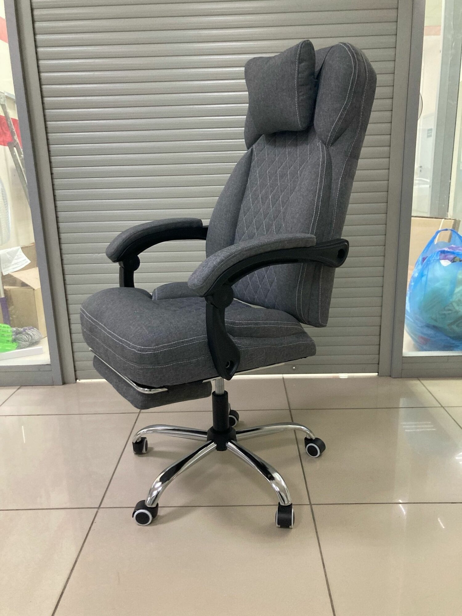 Кресло компьютерное тканьевое руководителя — фото 1