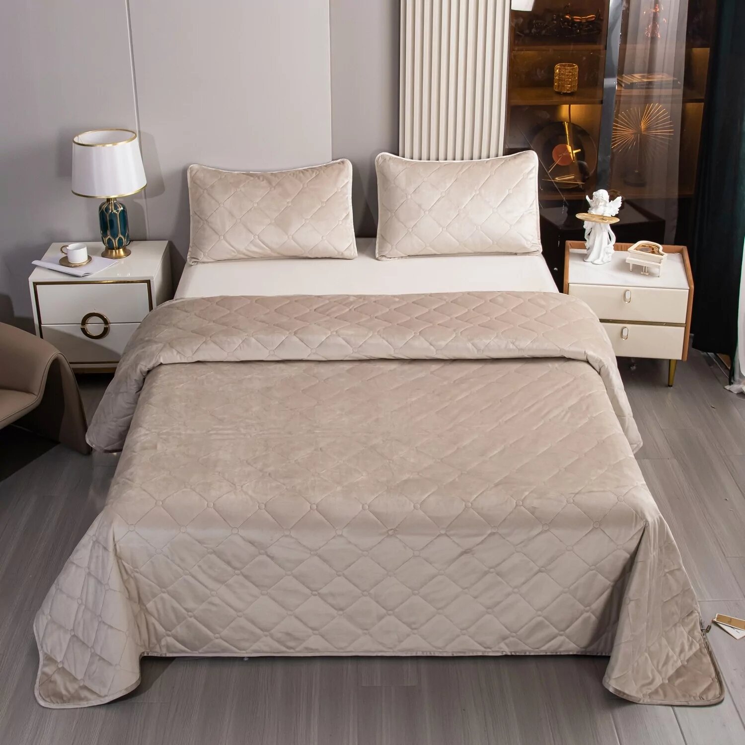 Покрывало Ситрейд OVF039 с ромбовидной стёжкой бежевое велюр 240x260см