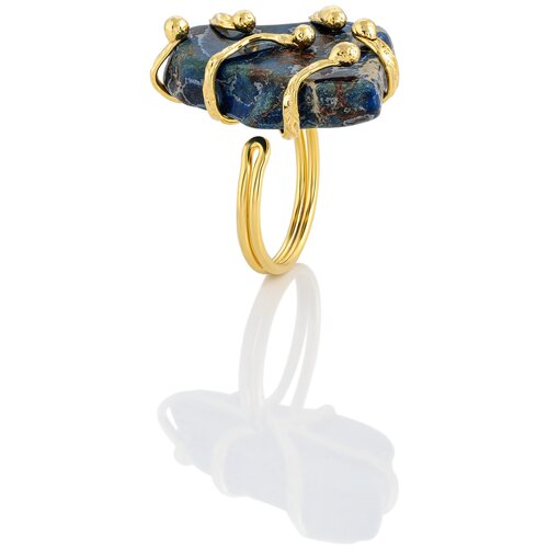 Золотистое дизайнерское кольцо с синим минералом
