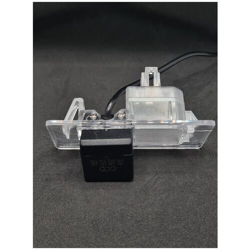 Камера заднего вида для Volkswagen Tiguan от 2016 Volkswagen Taos в плафон 4 LED 119900₽