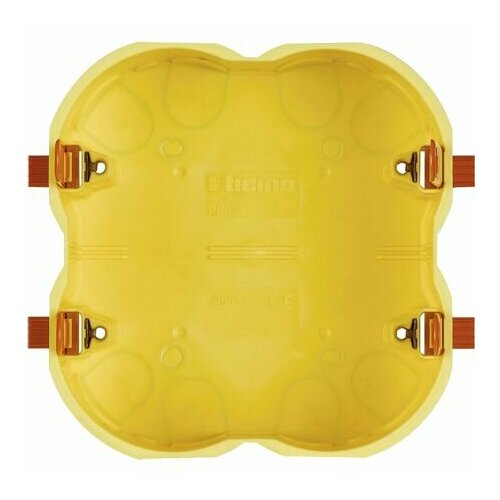 Установочная коробка итальянский стандарт на 33 модуля для гипсокартона BTICINO PB526 1550₽