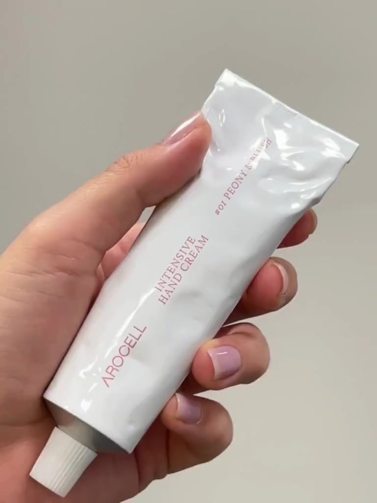 Омолаживающий крем для рук – цвет пиона Arocell Intensive Hand Cream – 01 Peony Blush 50 мл — фото 1