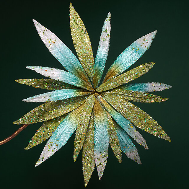 Искусственная пуансеттия Брандвайс 30 см клипса