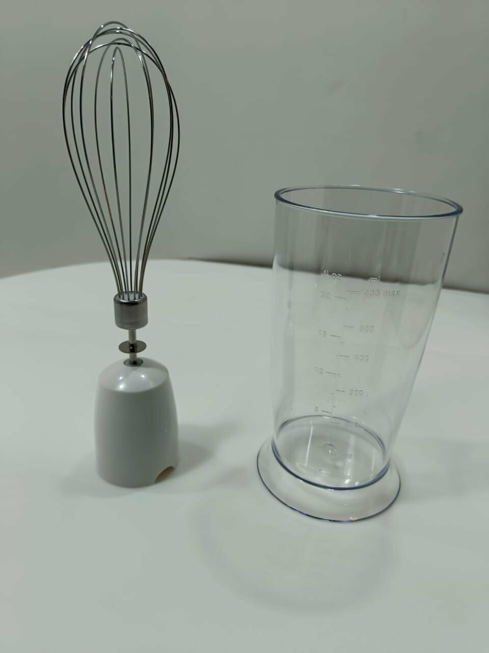 Насадка венчик с редуктором (Белая) для погружного блендера + стакан в комплекте Binatone Simply Better HBM-0623 совместимо с Leran HBM-1040R Vitek и др.