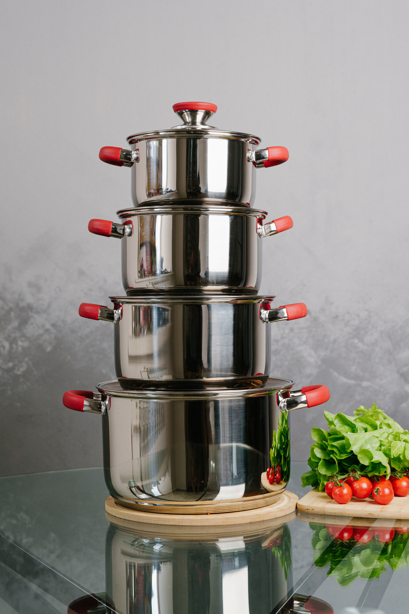 Набор кастрюль с крышками из нержавеющей стали для всех типов плит 8 предметов в подарочной упаковке