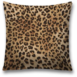 Наволочка декоративная на молнии, чехол на подушку JoyArty "Леопардовое окружение" 45х45 см