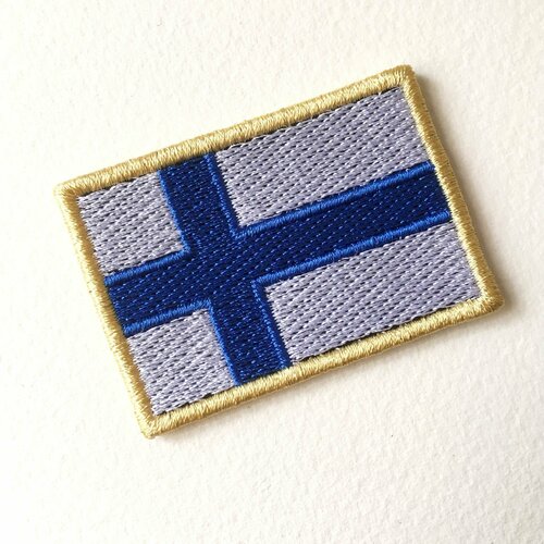 Нашивка флаг Финляндии 6х4 см клеевой