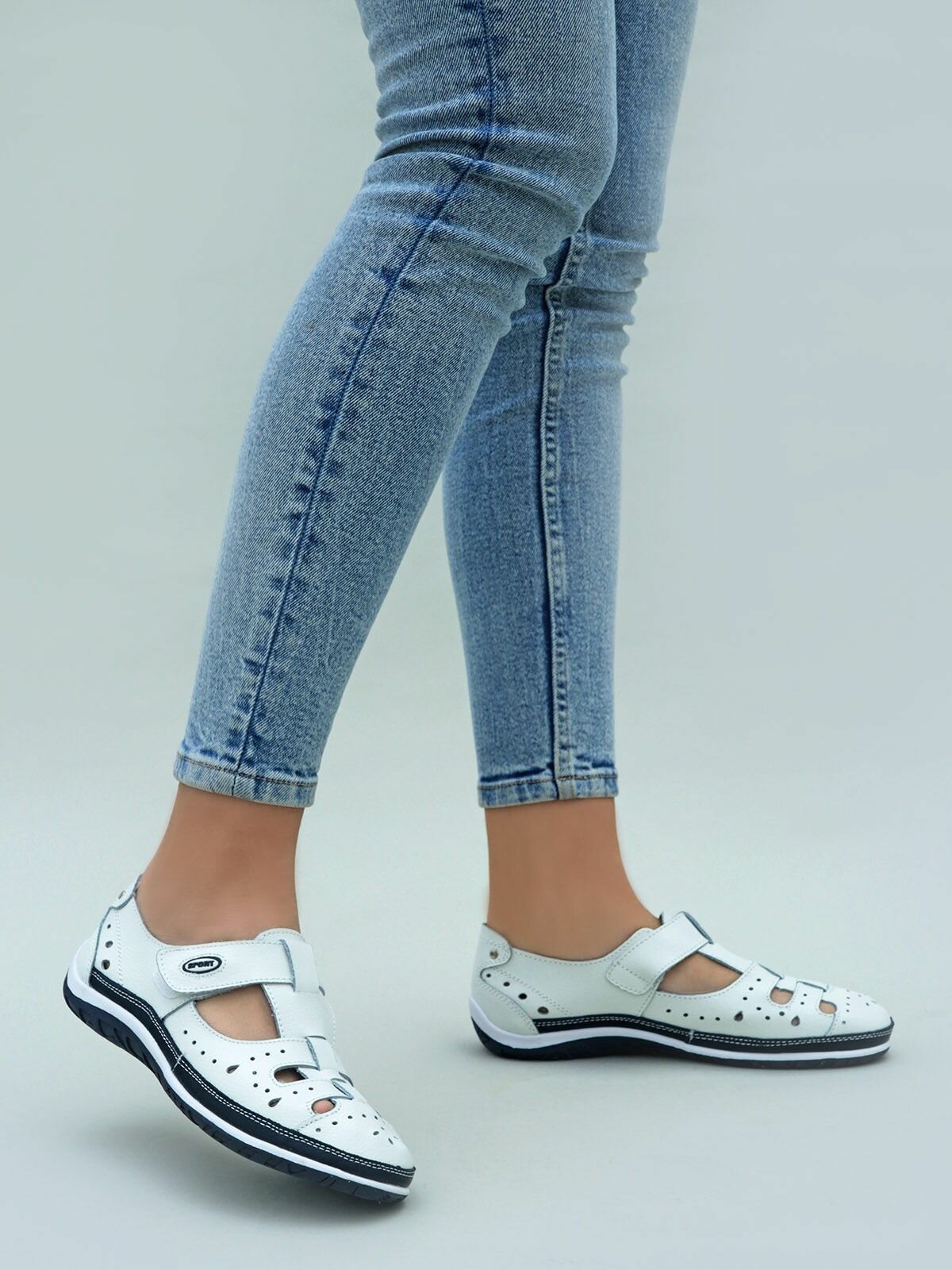 Сандалии Brado белый 