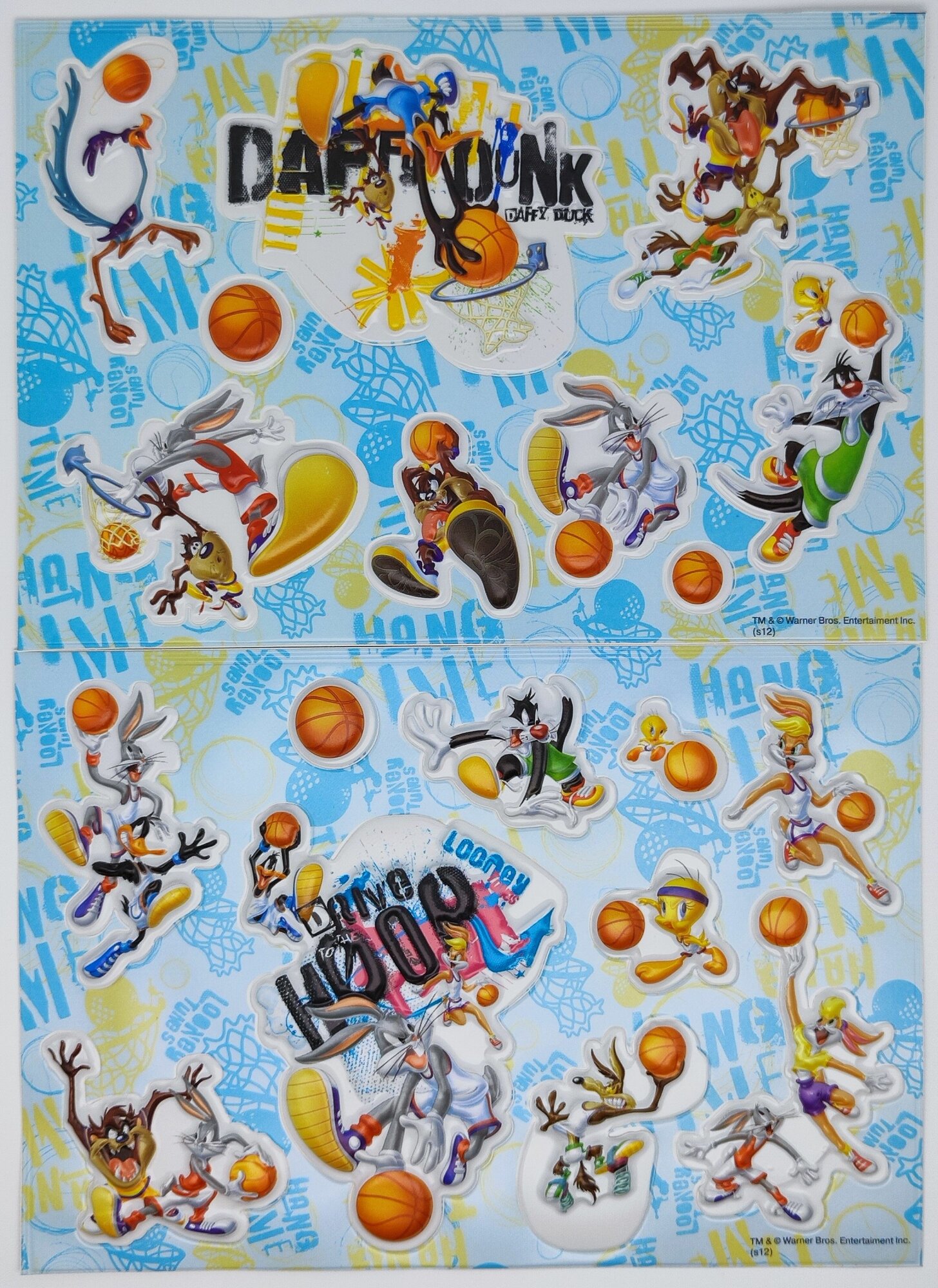 Наклейки объемные для детей / Стикеры 3D cупергерои мультфильмов Disney и Warner Bros Looney Tunes (Луни Тюнз)