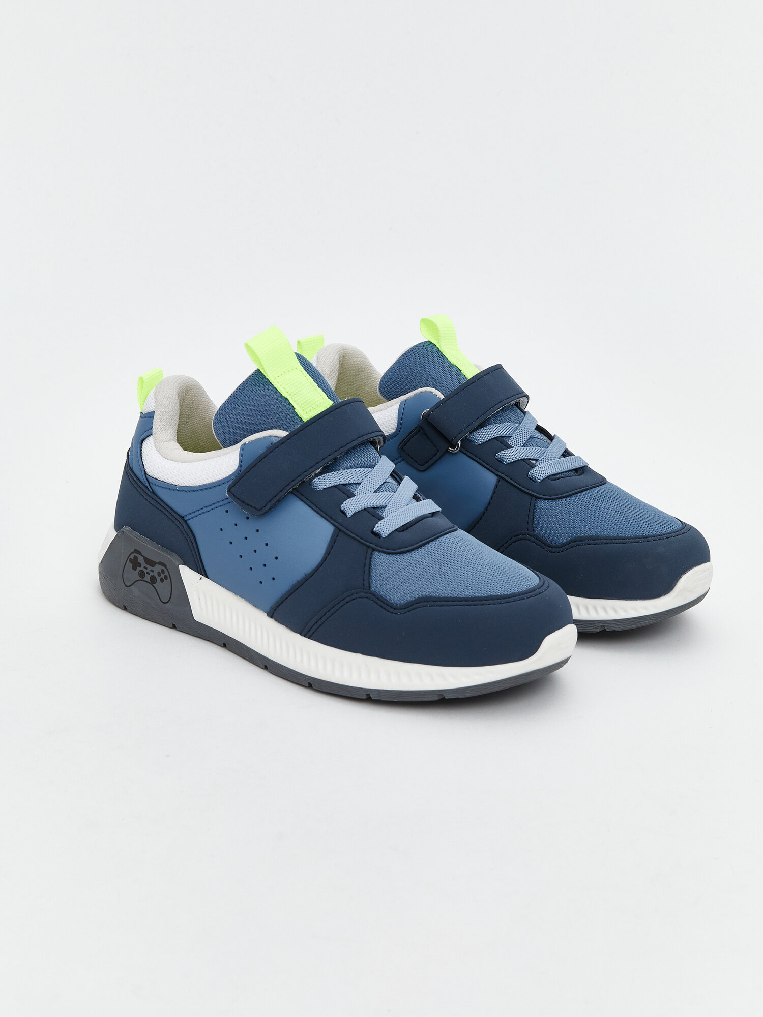 Кроссовки LC Waikiki размер 28 light blue