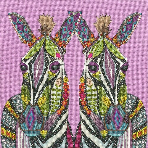 Набор для вышивания Bothy Threads "Jewelled Zebras", канва, мулине