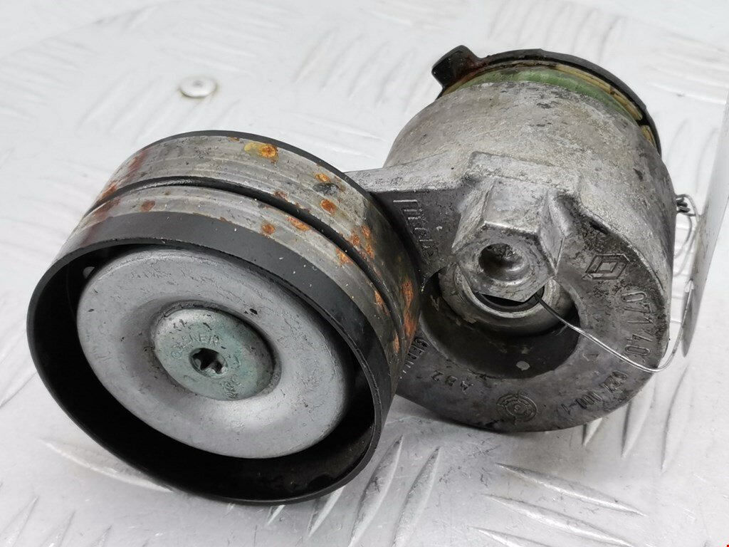 Натяжитель ремня генератора (приводного поликлинового ремня Renault Laguna 2 117507271R арт. 1635693