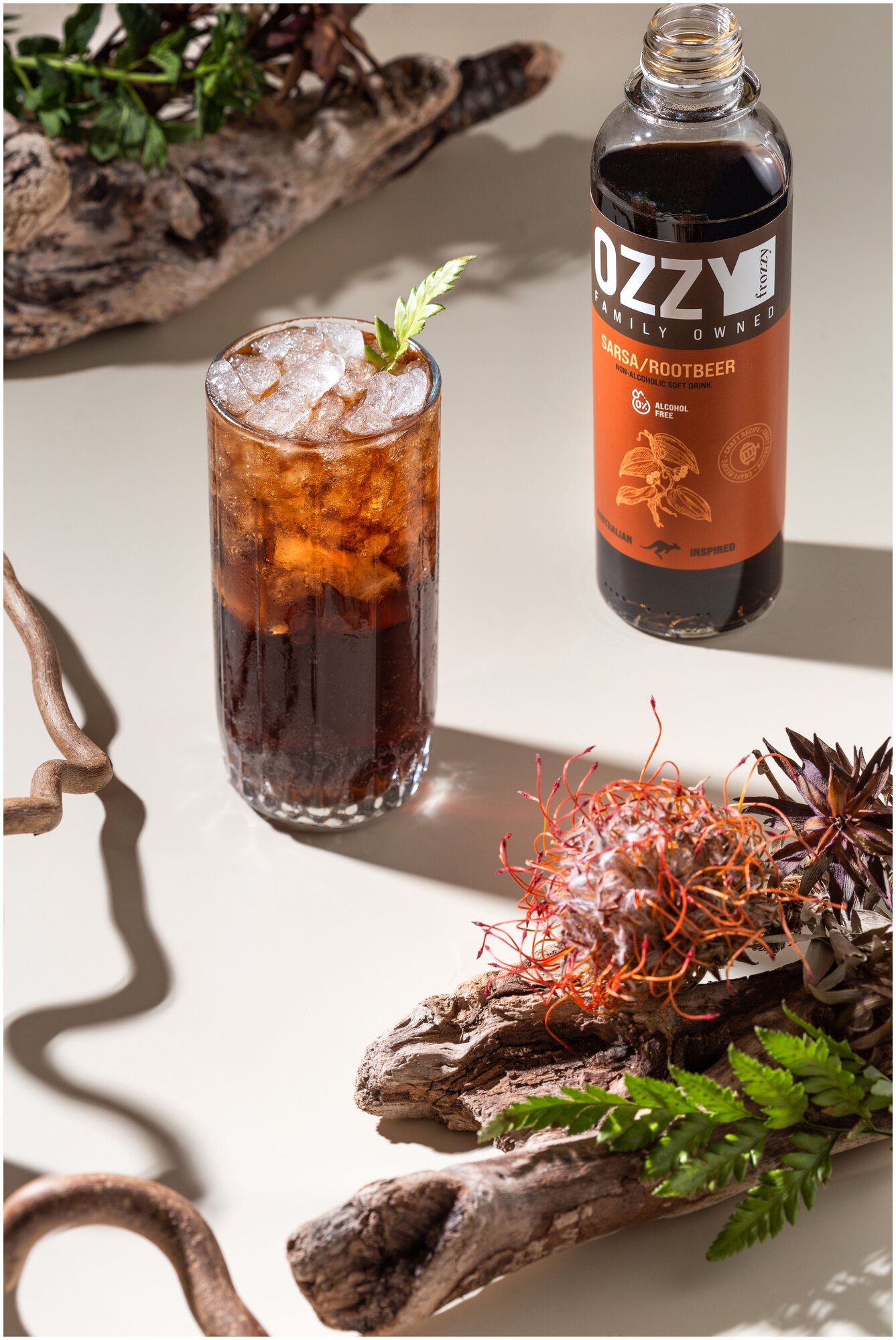 Газированный напиток Рутбир (root beer) OZZY, стекло 330 мл. - фотография № 3