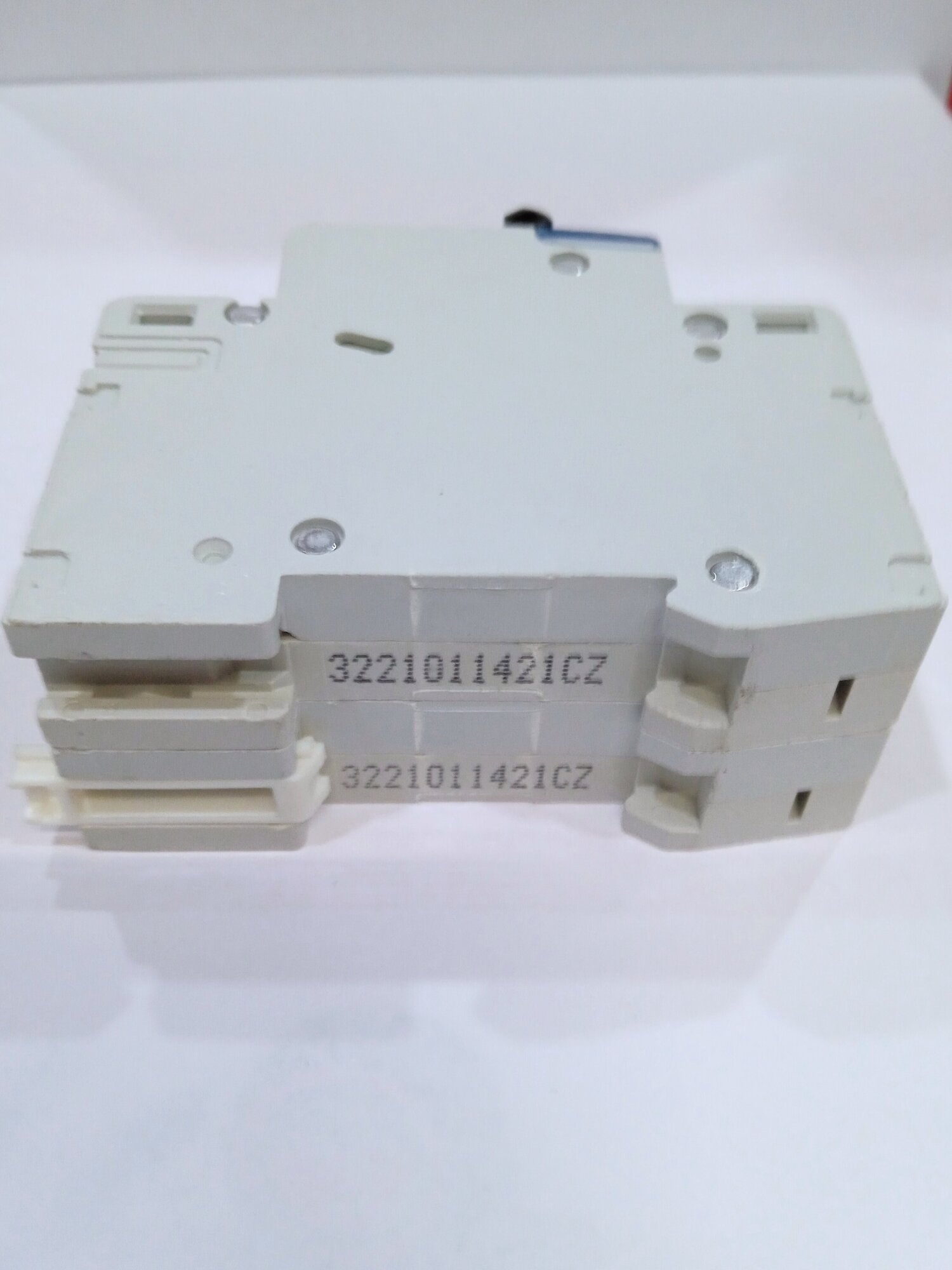 DX3-E 003431 Автоматический выключатель двухполюсный 10А (6 кА, C) Упаковка (5 шт.) Legrand - фото №4