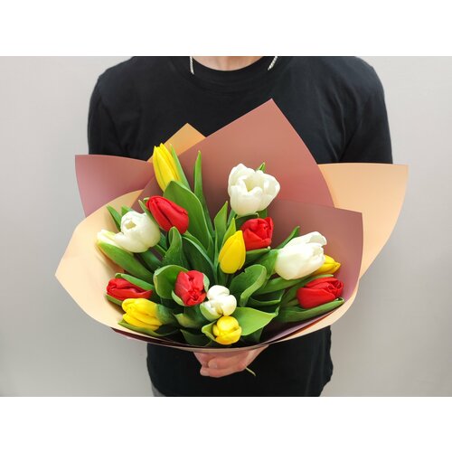 Букет из живых цветов 15 тюльпанов микс от Bestflo купить с доставкой