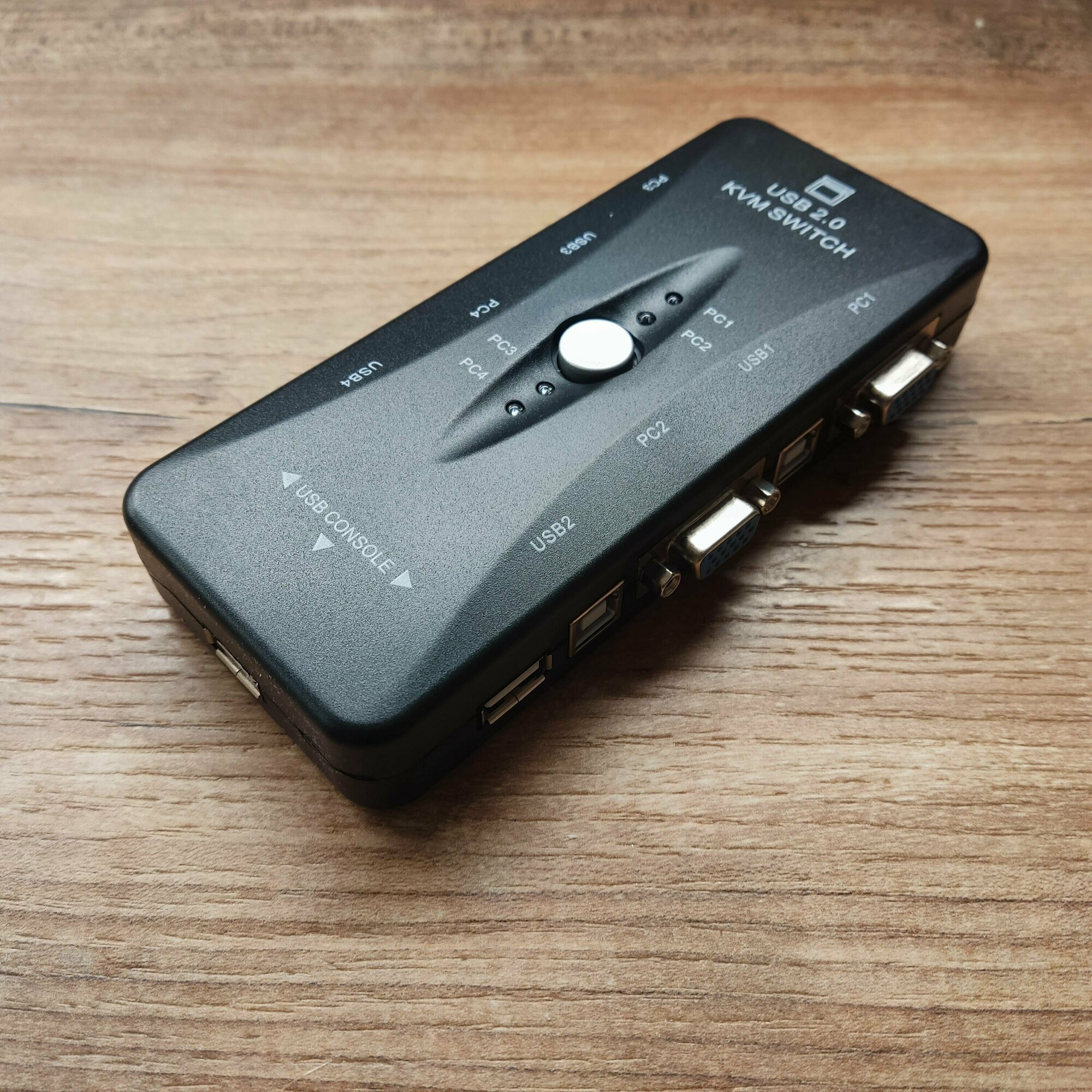 VGA хаб / 4-портовый KVM свитч/переключатель USB — фото 4