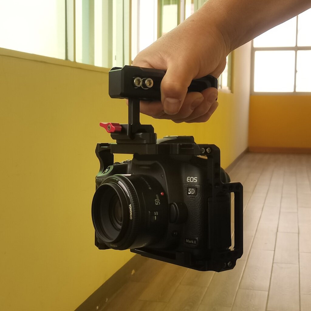 Вращающаяся рукоятка MAGICRIG NATO с холодным башмаком и отверстием типа Arri сверху или сбоку для клетки камеры — фото 1