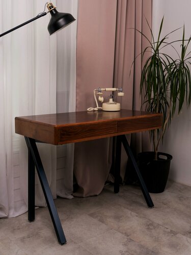 Изображение товара Стол письменный компьютерный с ящиками на ножках из массива дуба 120 х 70 см