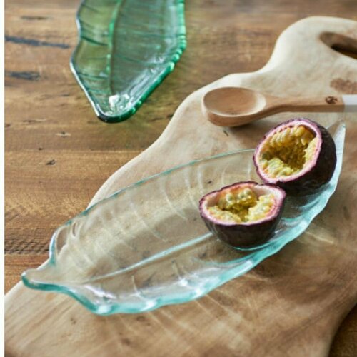 Блюдо RIVIERA MAISON LUSCIOUS LEAF 374090 115x265x20 прозрачный