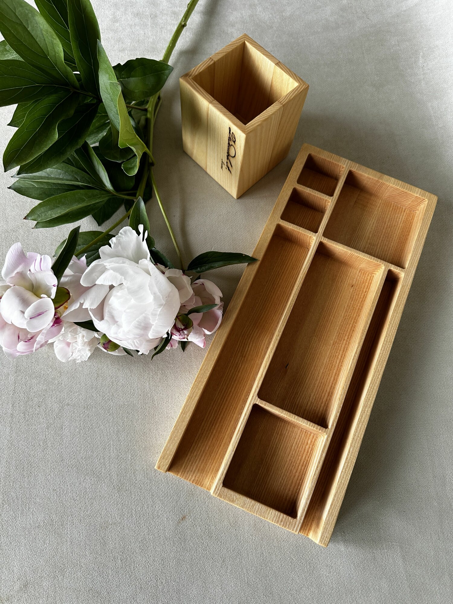 Органайзер настольный №4 со стаканчиком в комплекте ясень, 35*15*11 см