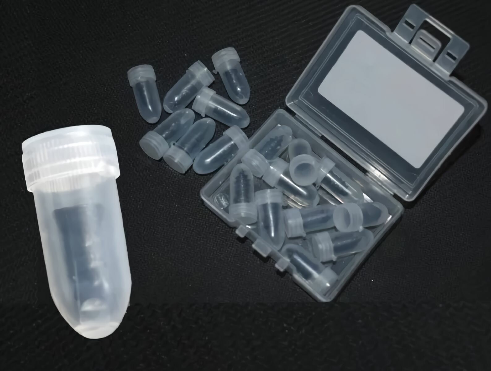 Резиновые саморезы для ремонта шин — фото 1