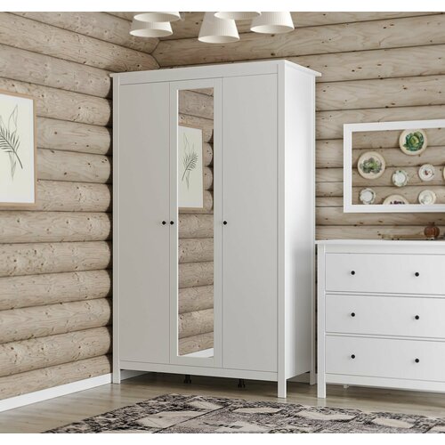 Шкаф распашной ГУД ЛАКК сага 3 двери 132 х 64 х 215 см белый 34499₽