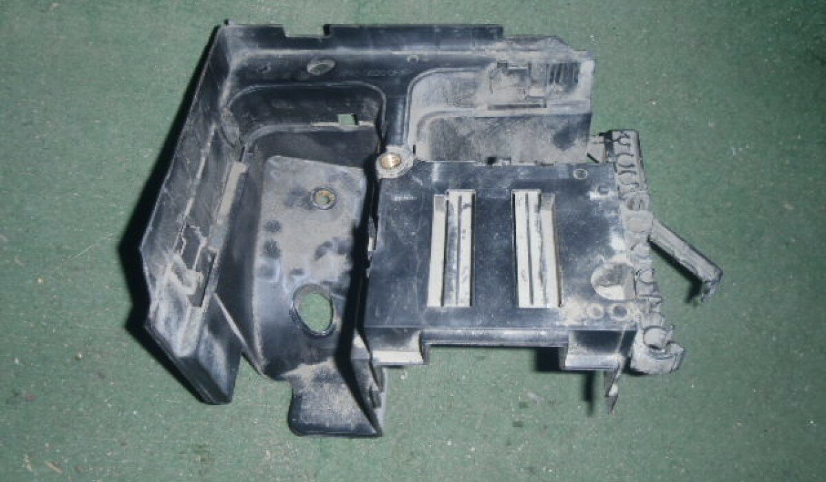 Кронштейн (кузов внутри) Golf V Plus Volkswagen 1K0907361B