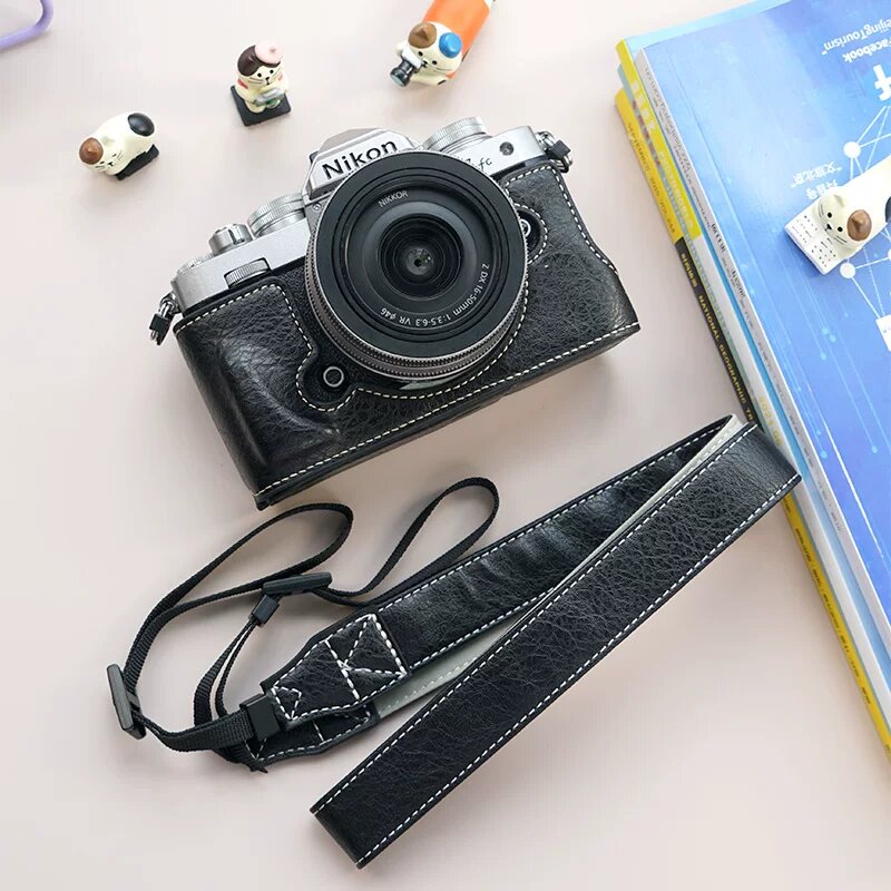 Основание с текстурой водяного буйвола для камеры Nikon ZFC с плечевым ремнем - черный для зеркальной камеры