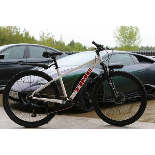 Велосипед горный Richiesto TT124 10S 29 рама Магниевый сплав гидравлические тормоза Спортивный Взрослыйподростковый белый с надписью 3292400₽