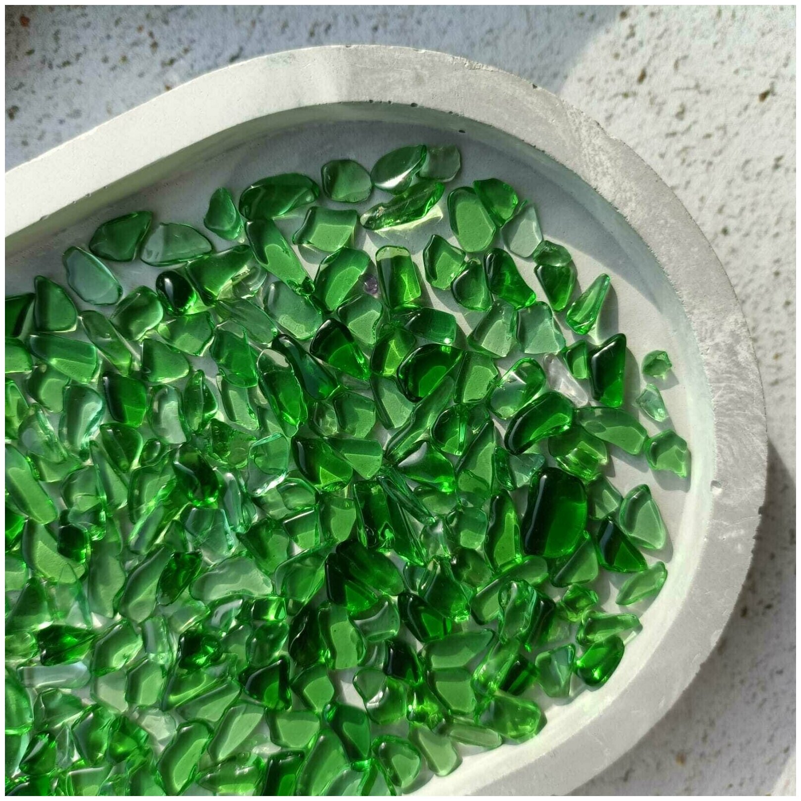 Галтованный искусственный Улексит зеленый. Упаковка 100 гр, Фракция 3*5 мм.