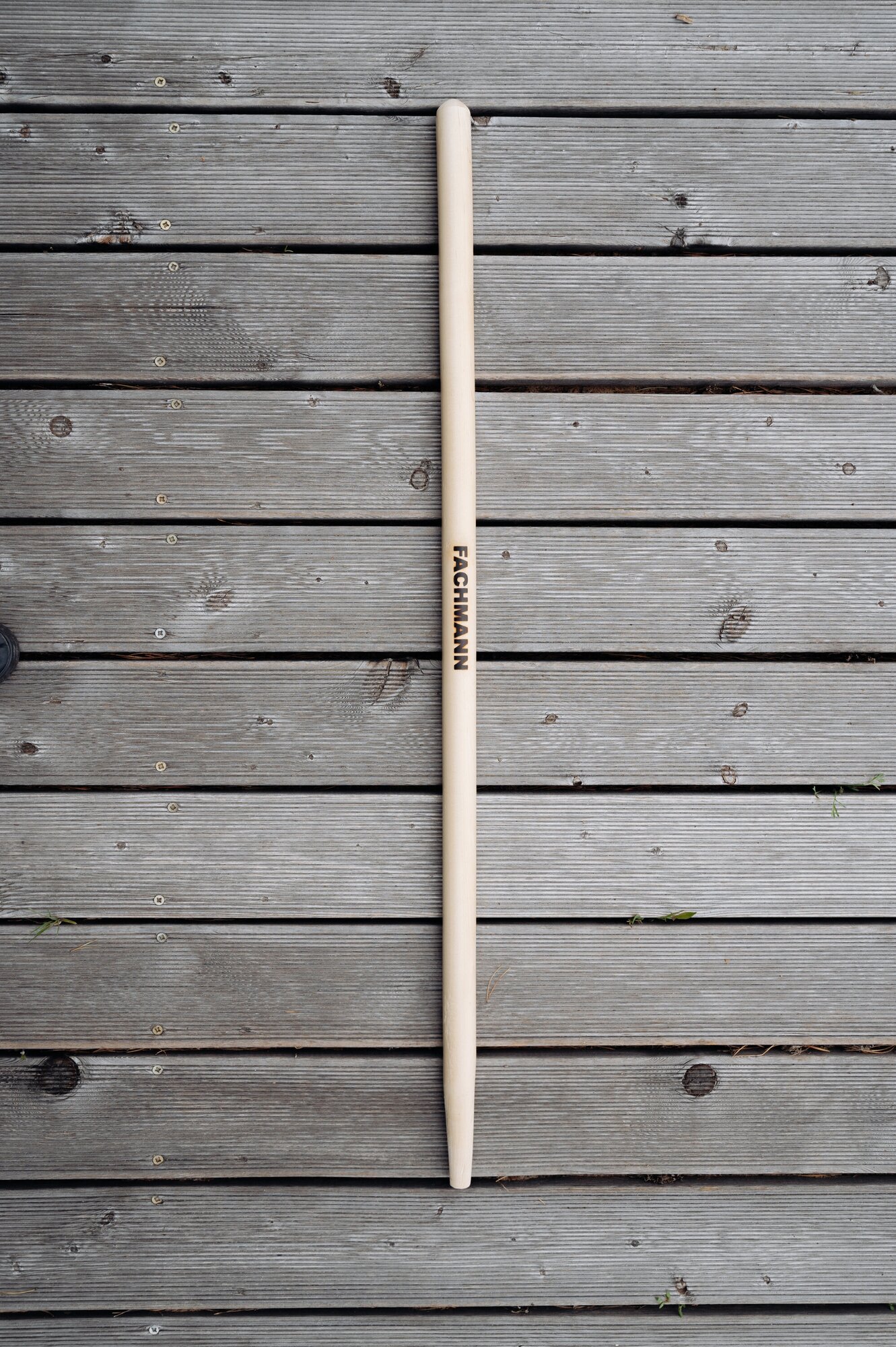 Черенок деревянный лакированный FACHMANN D-40мм, L-120см для лопаты, береза высший сорт - фотография № 7
