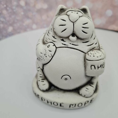 Декоративная статуэтка КОТ С кружкой пива, фигурки оберег и талисман для интерьера дома на полку, сувениры и подарки для любимых женщины и мужчины