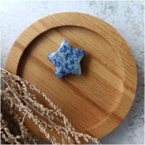 Звездочка из натурального камня лазурита. 30х30 мм