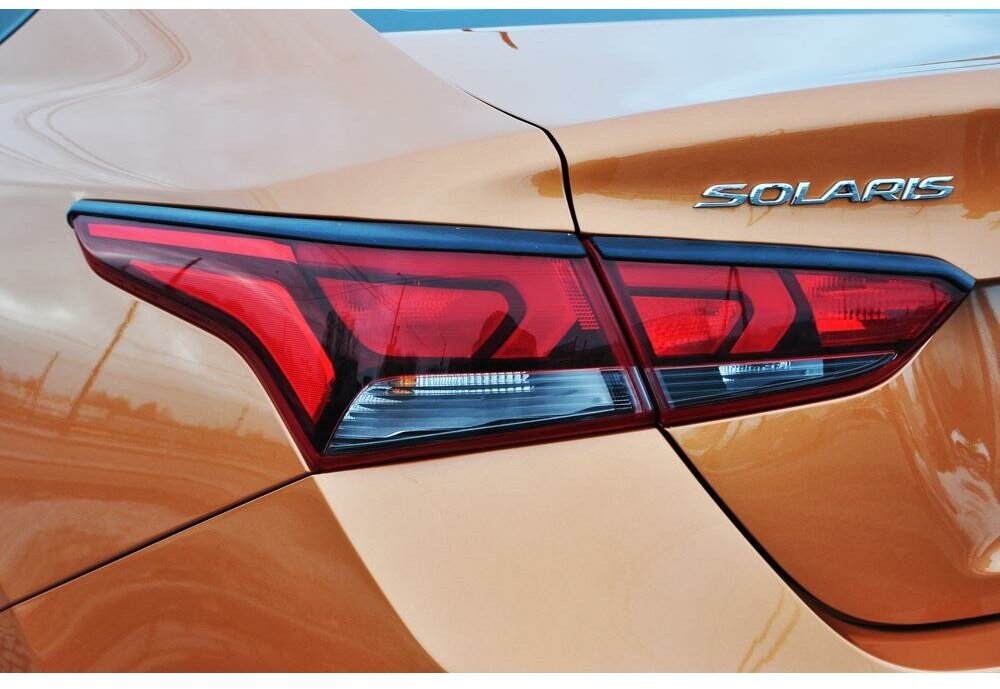 Накладки на задние фонари для Hyundai Solaris / Хендэ Солярис 2017-2019 автомобильный молдинг, пластиковые реснички — фото 5